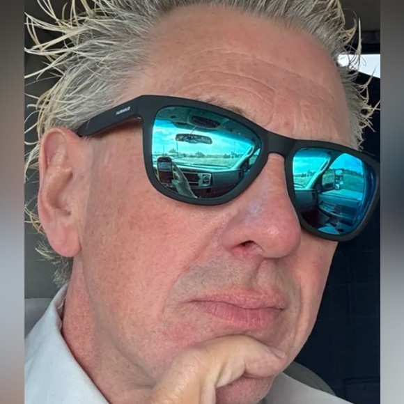 Meet your Posher, Posh - Picture 1 of 1